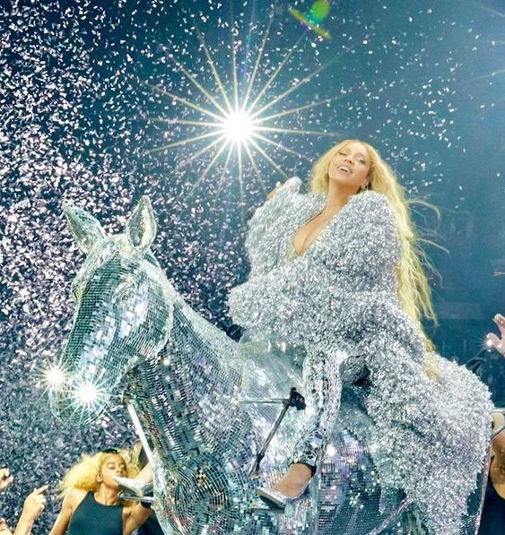 Beyonce on the renaissance horse at the end of her show